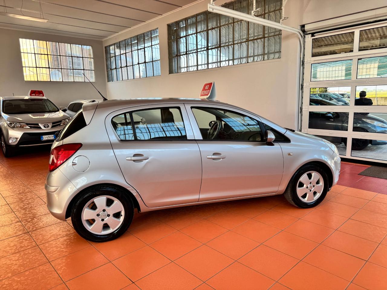 Opel Corsa 1.2 5 porte Enjoy