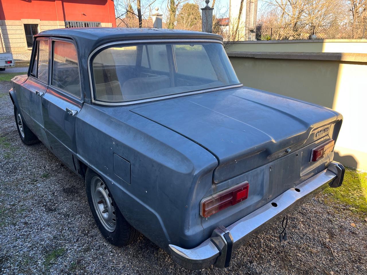 Alfa Romeo Giulia 1300 berlina prima serie