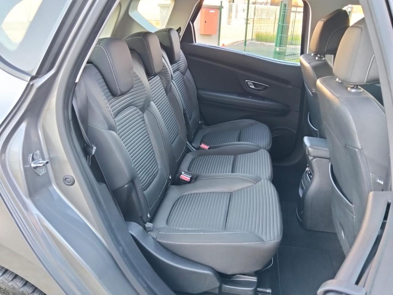 Renault Scenic Blue dCi 120 CV Initiale Paris*Navi*Camera