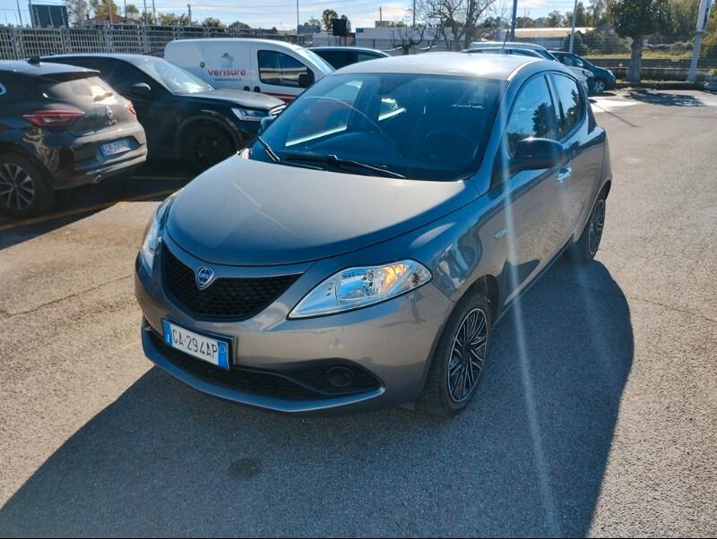Lancia Ypsilon 1.2 69cv Gold Solo 22 mila km