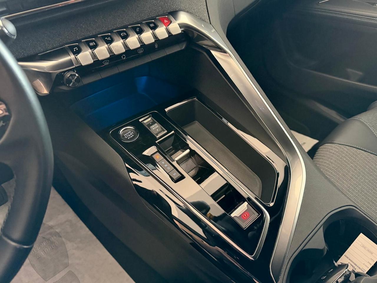 Peugeot 3008 1.5 BLUEHDI 130 cv. Eat8 ALLURE (Nav)