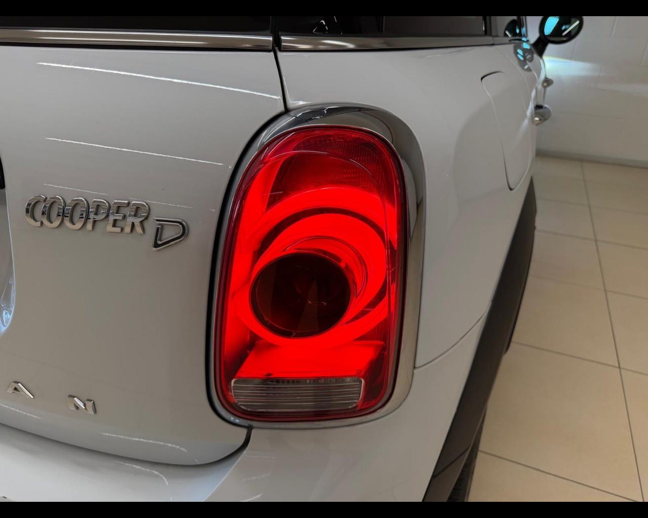 MINI Mini Countrym.(F60) - Mini 2.0 Cooper D Business Countryman Automatica