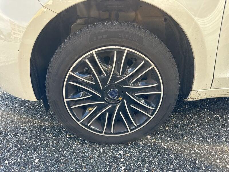 Lancia Ypsilon Ypsilon 1.2 69 CV 5 porte GPL Gold