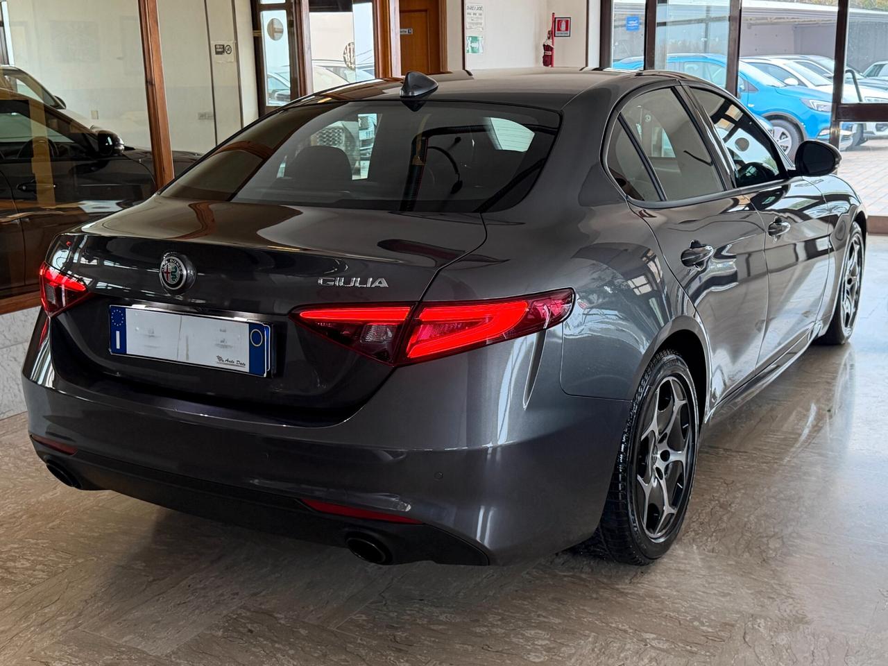 Alfa Romeo Giulia 2.2 TURBODIESEL 160 cv. AT8 SUPER BUSINESS