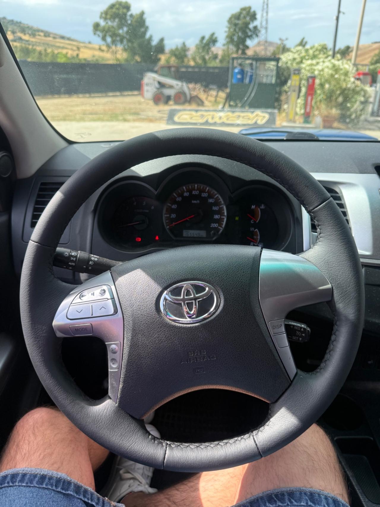 Toyota Hilux 3.0 D-4D aut.4WD 4p. DC Stylex