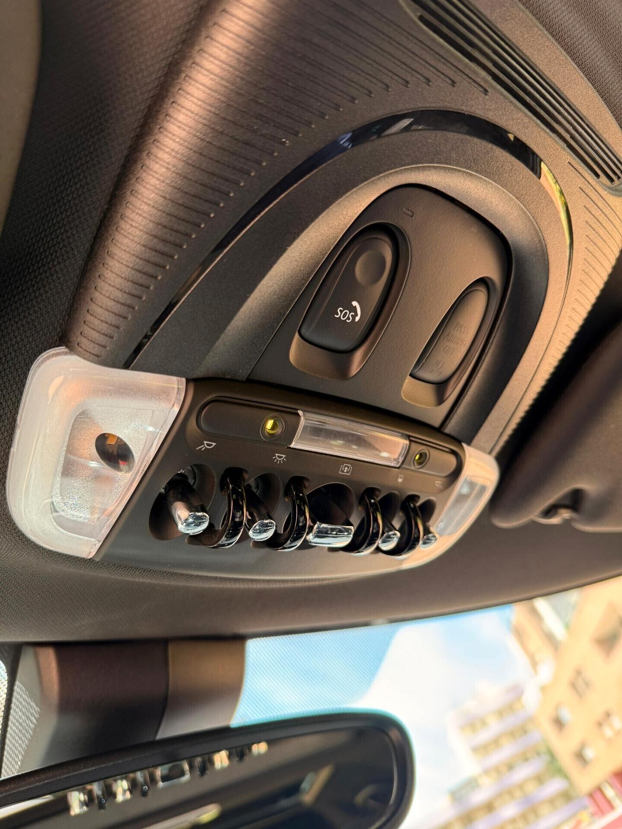Mini Mini 2.0 John Cooper Works interno ed esterno
