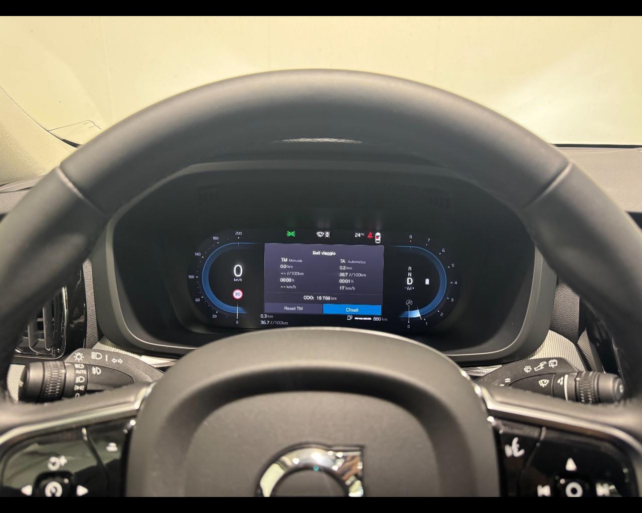 VOLVO XC60 B4 AUTO PLUS DARK