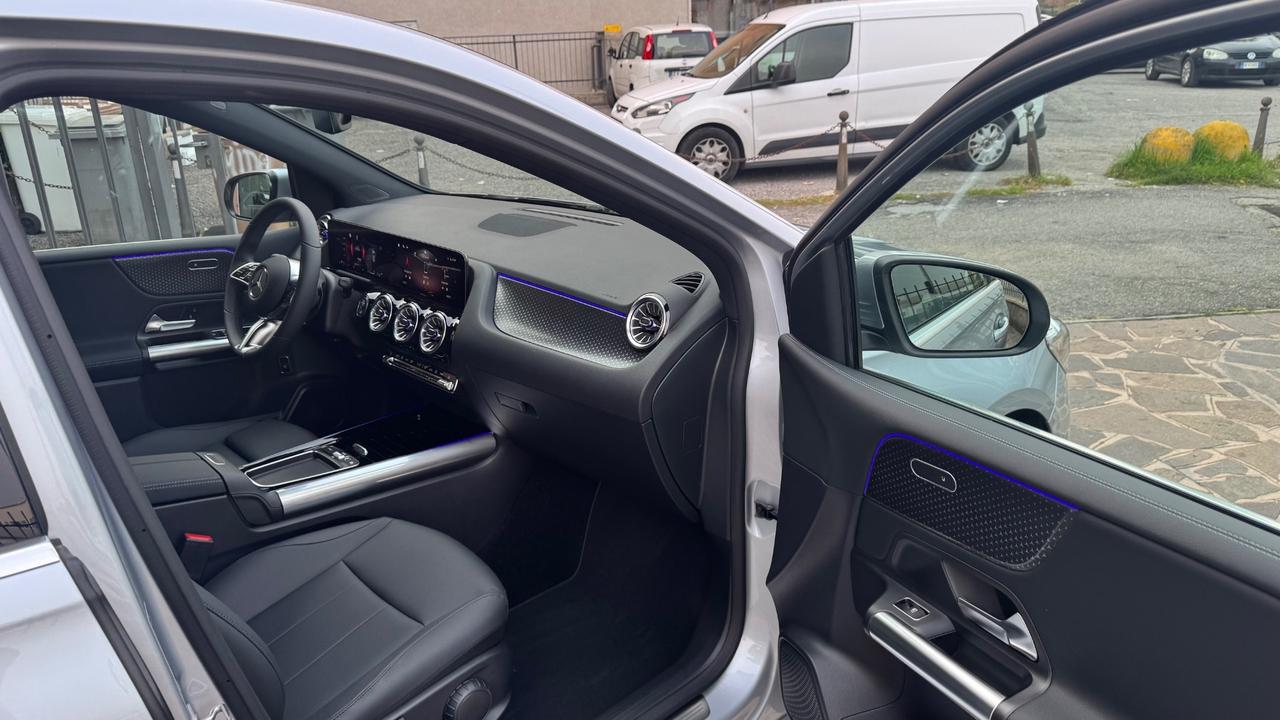 MERCEDES B SPORTSTOURER CLASSE B NEW 180 D STREET EDITION