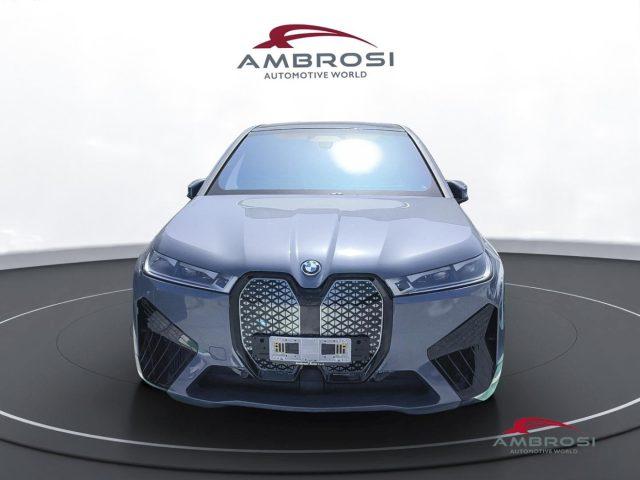 BMW iX xDrive40 Pacchetto Sportivo