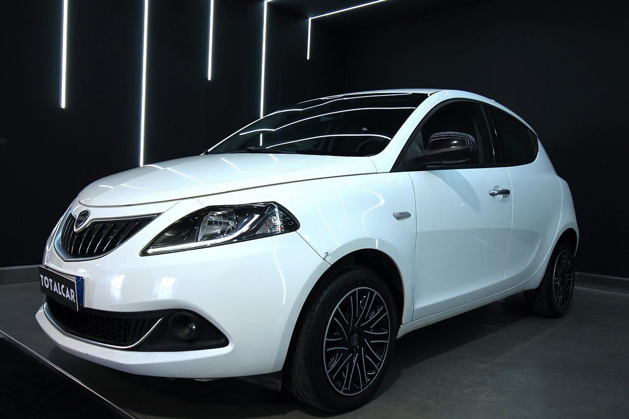 LANCIA YPSILON 1.0 70 CV HYBRID GOLD