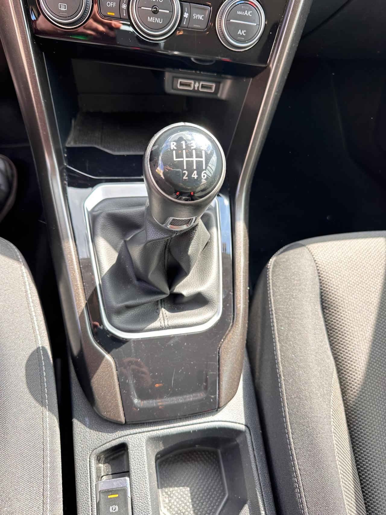 Volkswagen T-Roc 1.6 TDI-2019 LED/NAVI/CAMERA