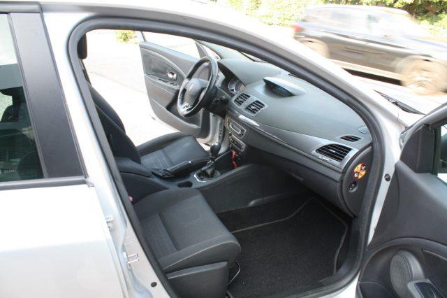 RENAULT Megane 1.6 SporTour Limited