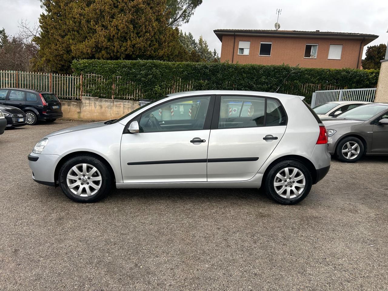 Volkswagen Golf 1.6 Benzina 99000km