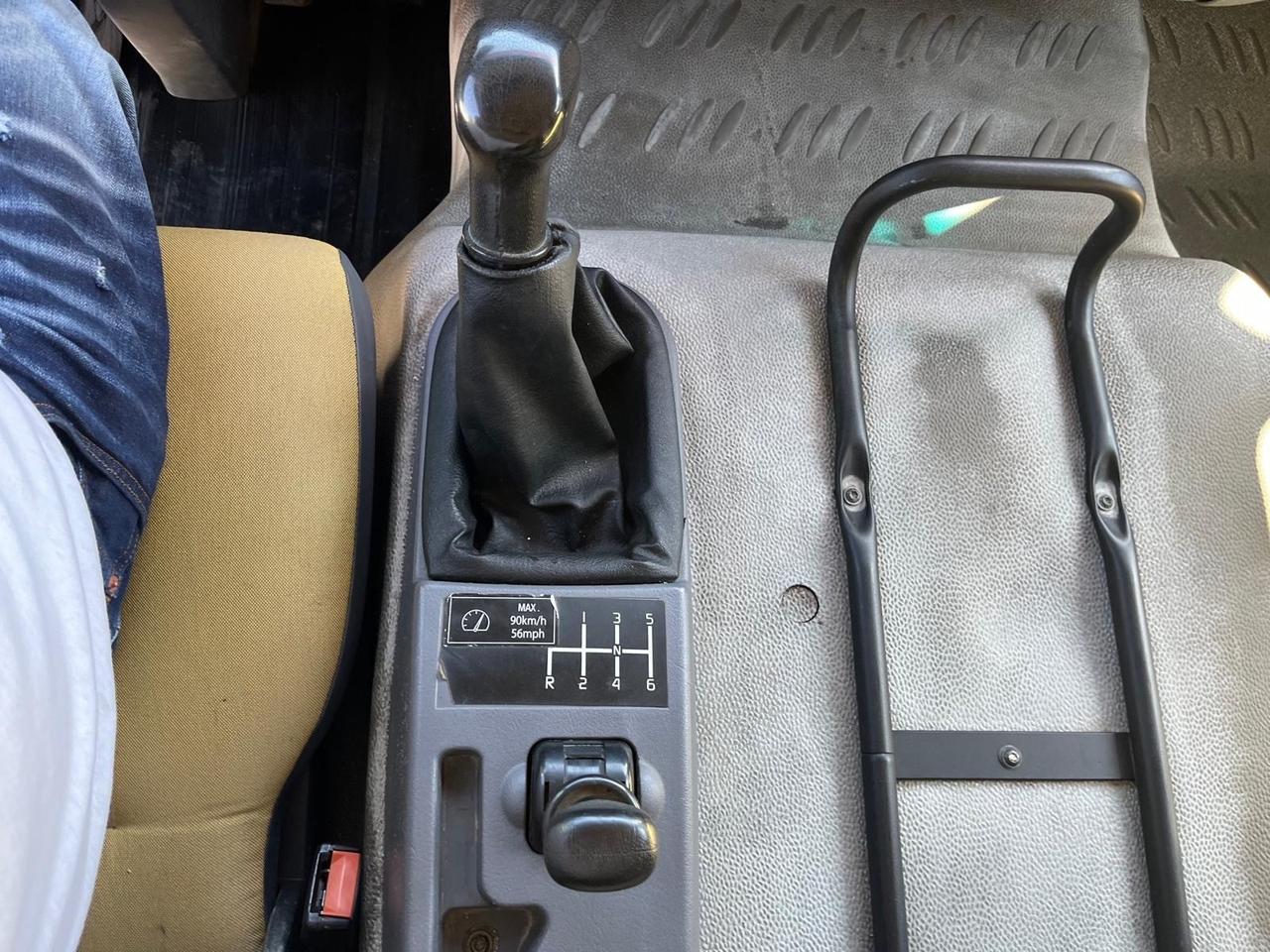 Renault midlum 100/220-6.2/214 cv-cass. Con gru -2003