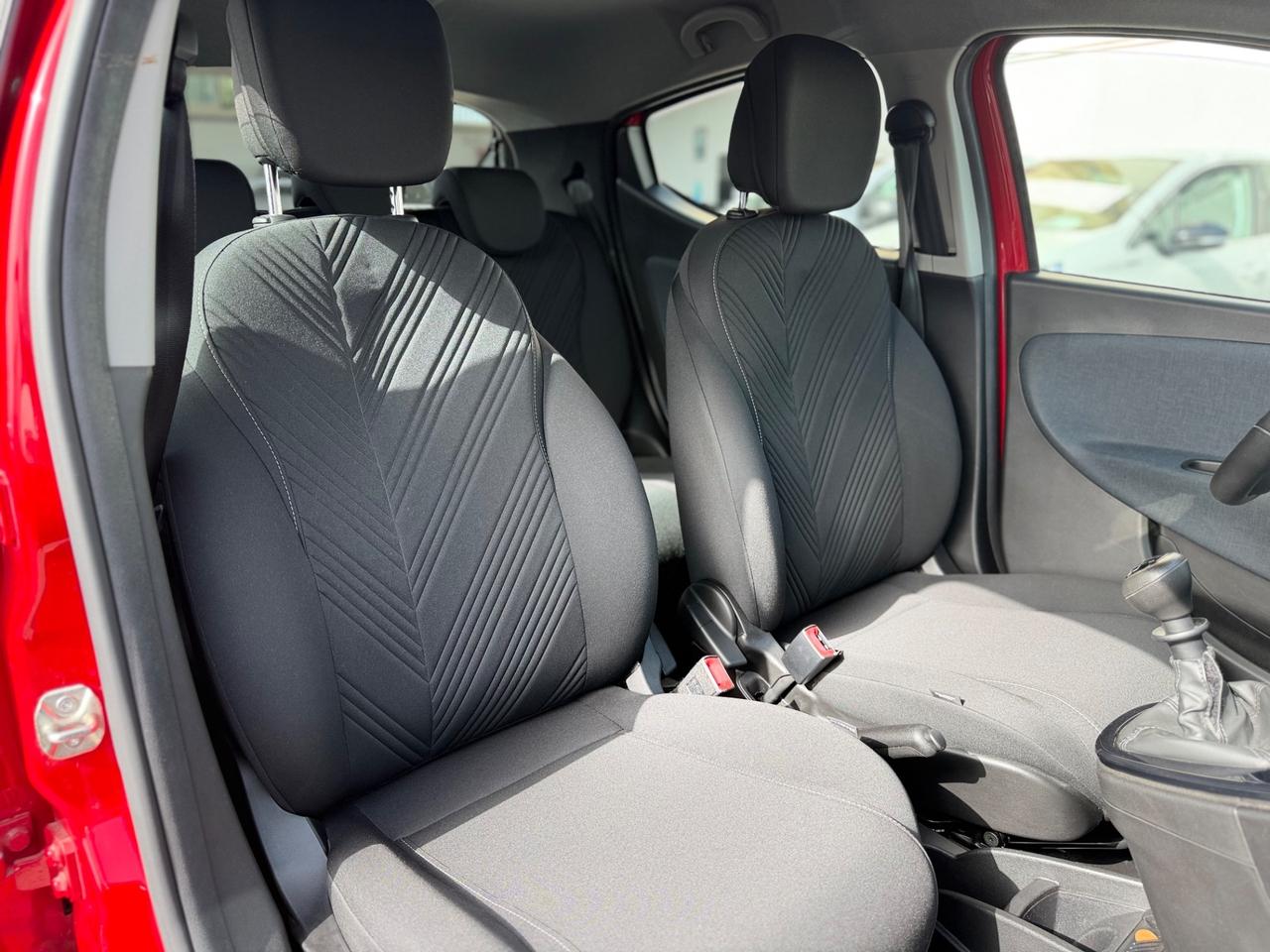 Lancia Ypsilon 1.0 FireFly 5 porte S&S Hybrid 32 MILA KM