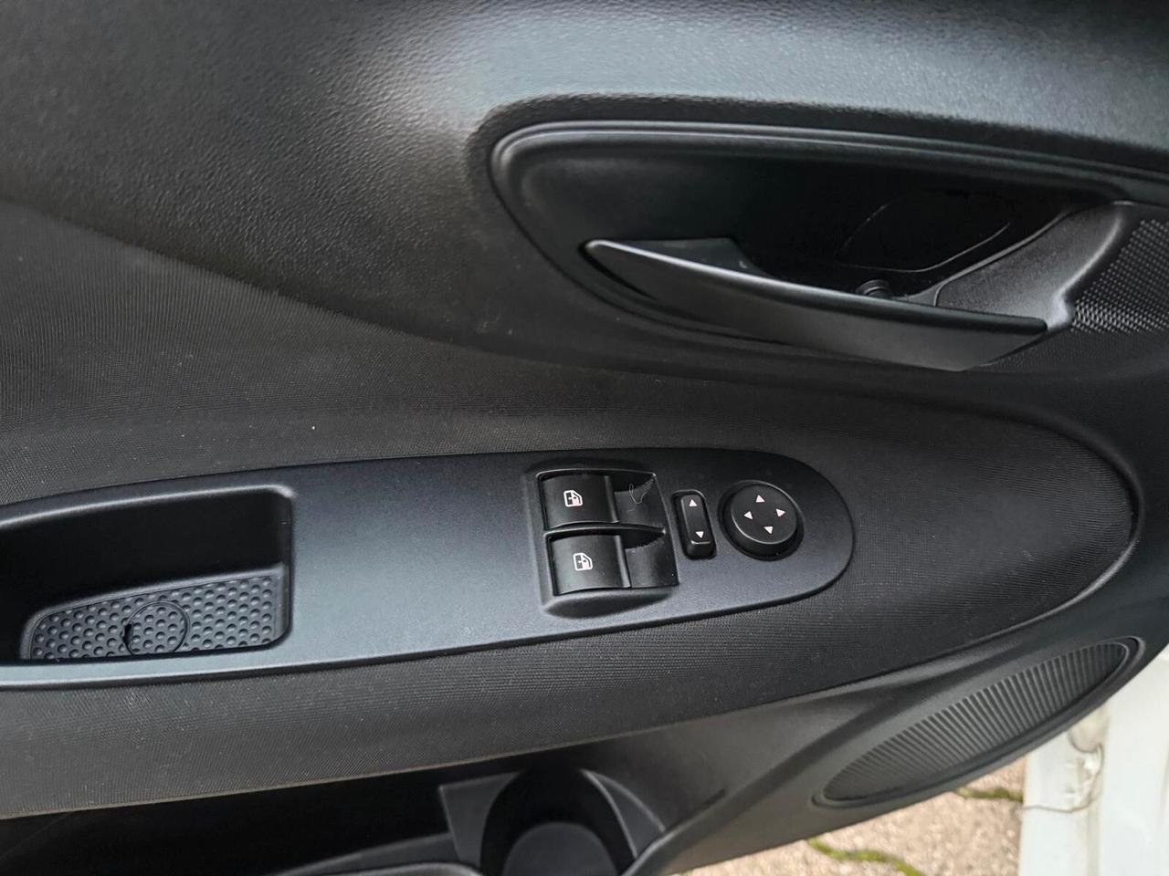 Fiat Punto 1.3 MJT II 75 CV 5 porte