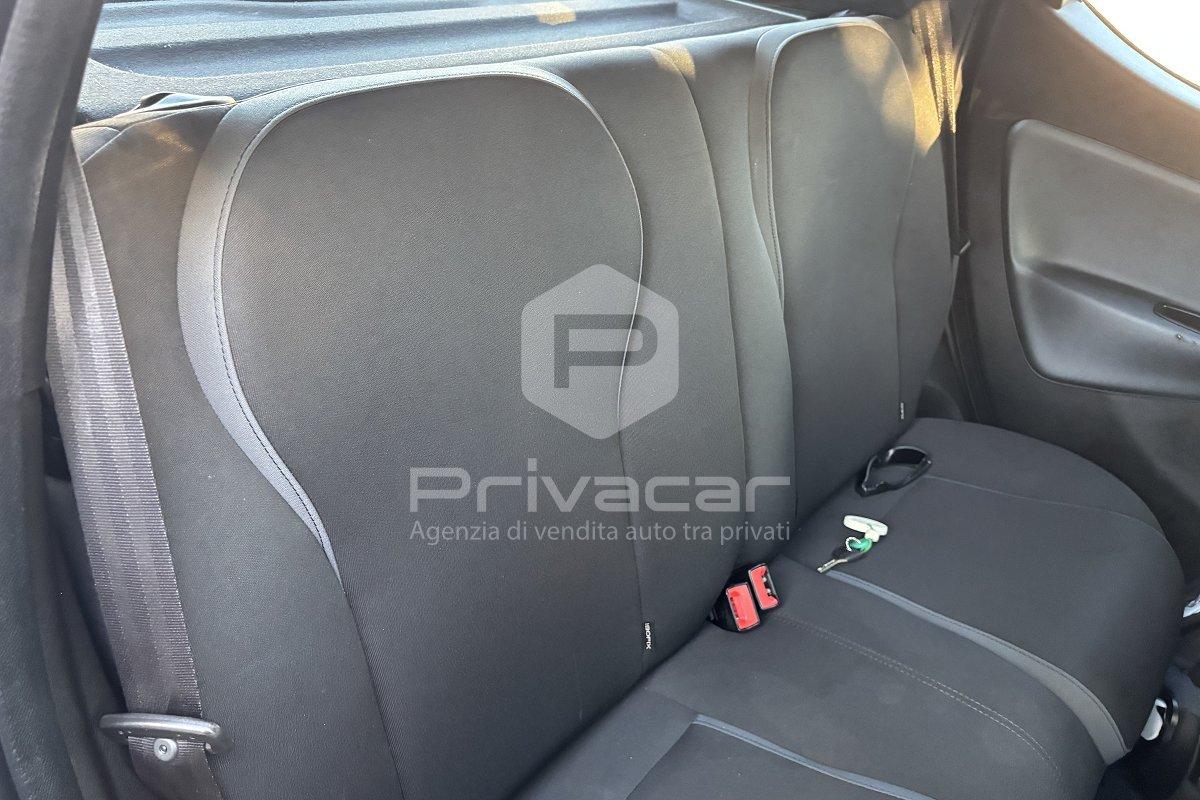 LANCIA Ypsilon 0.9 TwinAir 85 CV 5 porte Metano Ecochic Silver