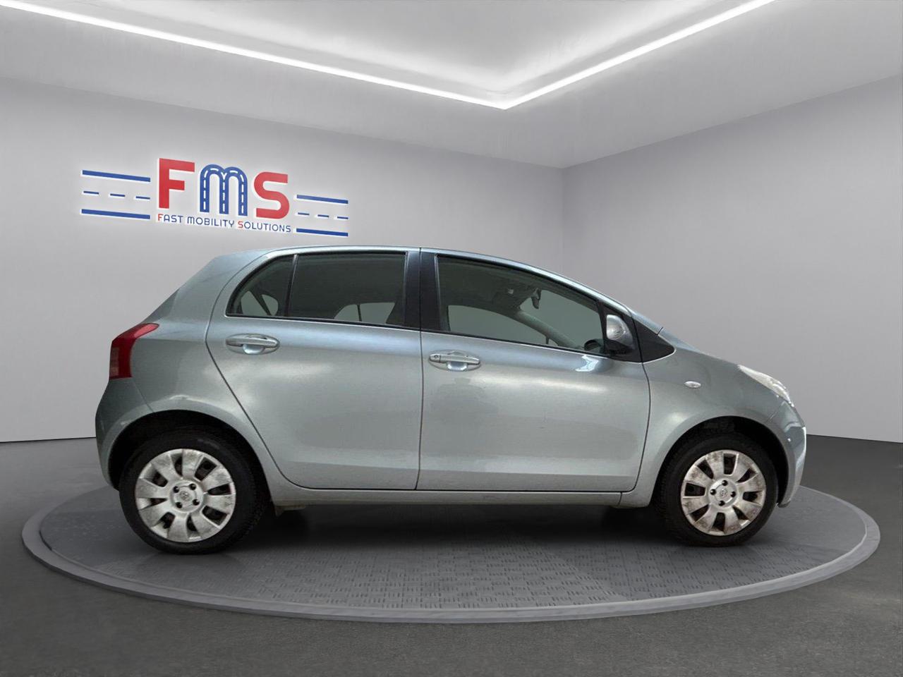 Toyota Yaris 5p 1.0 Sol