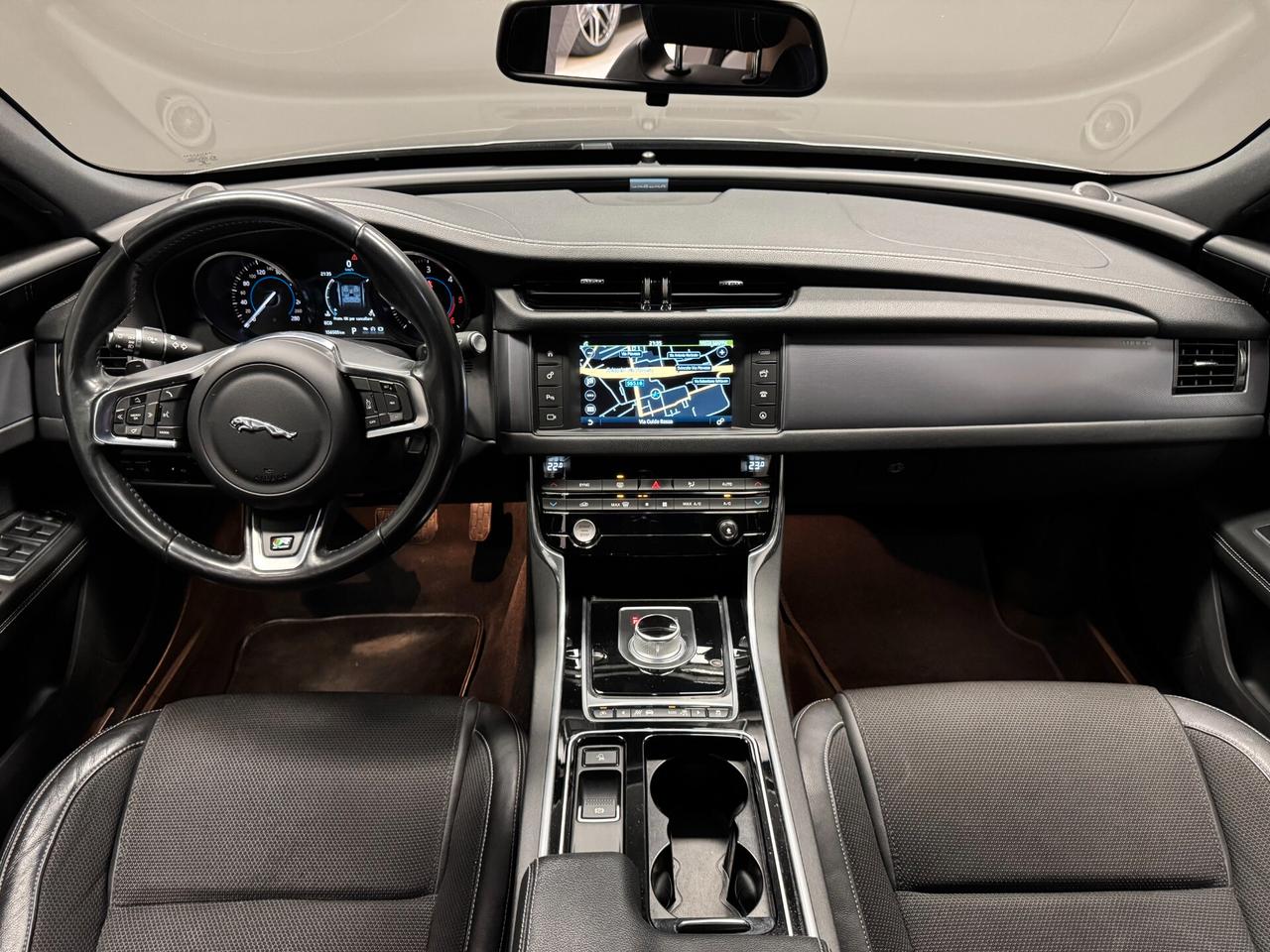 Jaguar XF 2.0 D 180 CV aut. R-Sport
