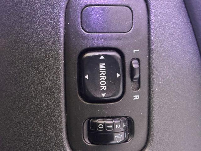 TOYOTA Yaris 1.0i 16V cat 3 porte Sol Blue