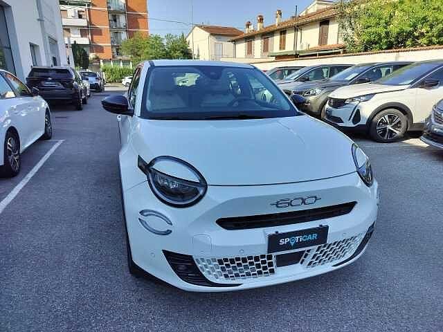 Fiat 600 Hybrid Hybrid 110 CV DCT MHEV La Prima