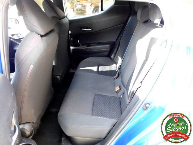 TOYOTA C-HR 1.8 Hybrid E-CVT Business