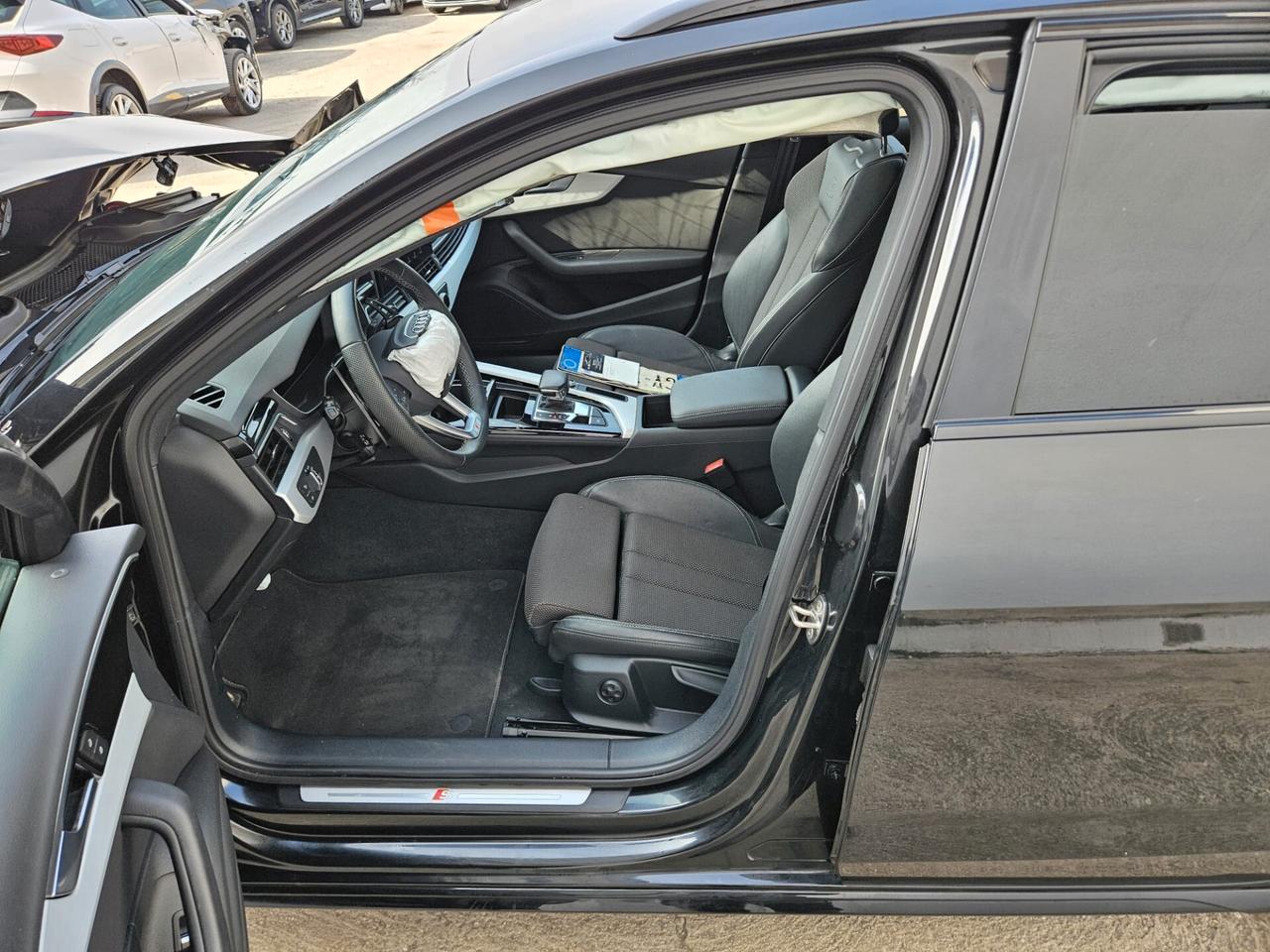 Audi A4 Avant 40 2.0 tfsi mhev S line 204cv INCIDENTATA