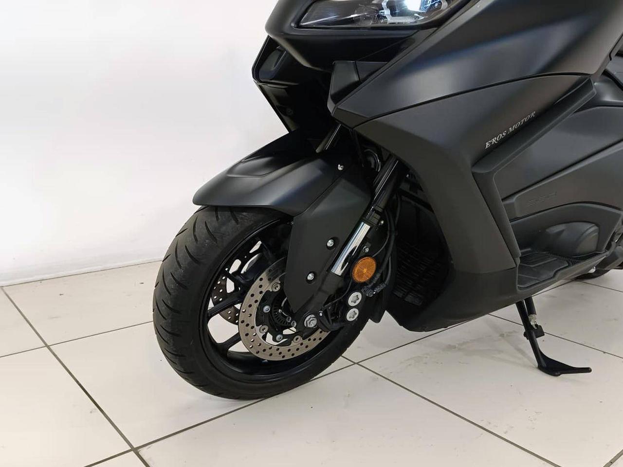 YAMAHA T-Max 560