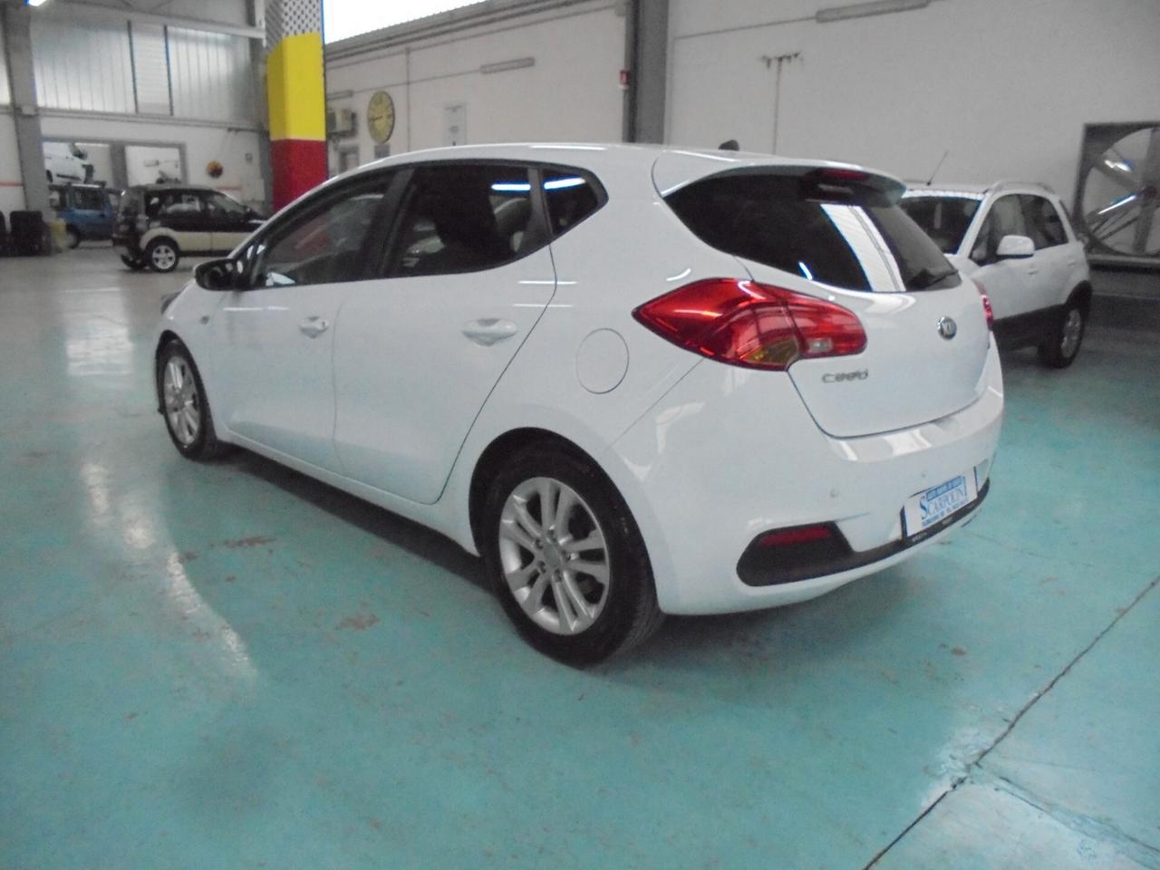 Kia Ceed cee'd 1.6 CRDi 110 CV 5 porte Cool FRIZIONE NUOVA