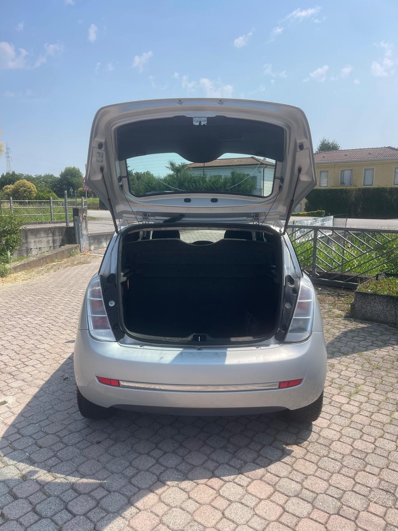 Lancia Ypsilon 1.4 Platino Ecochic GPL