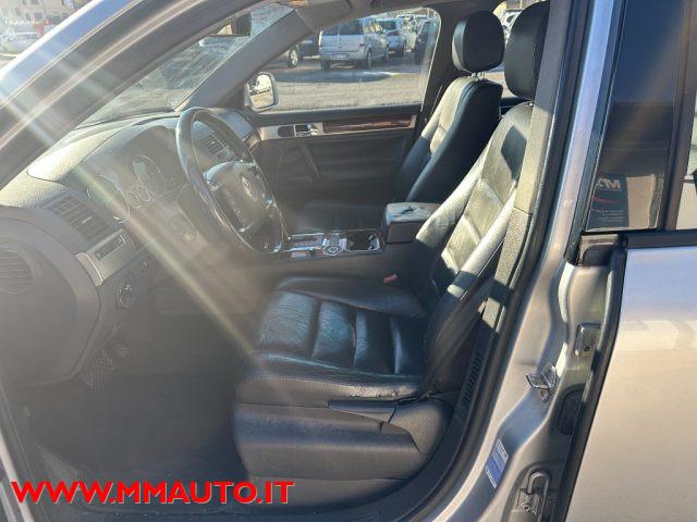 VOLKSWAGEN Touareg 2.5 R5 TDI AUTOMATIK N1 4 POSTI. NAVIG !!!!