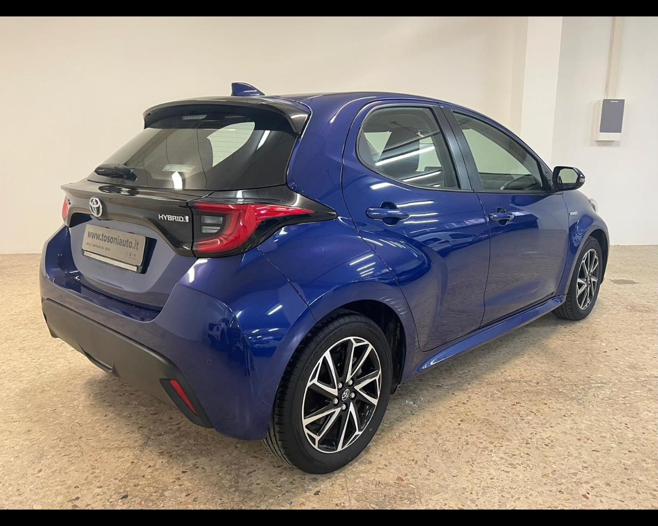 TOYOTA Yaris 1.5h Trend