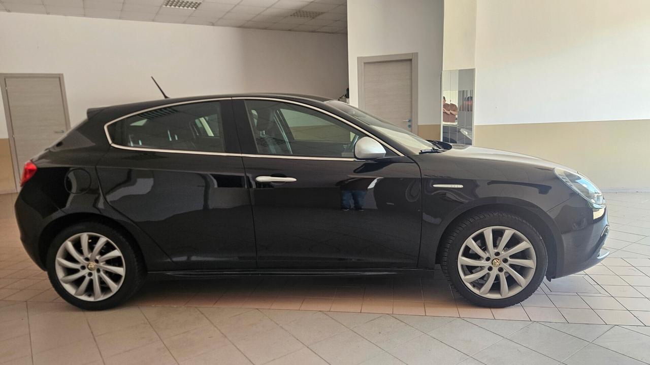 Alfa Romeo Giulietta 2.0 JTDm-2 140 CV Distinctive