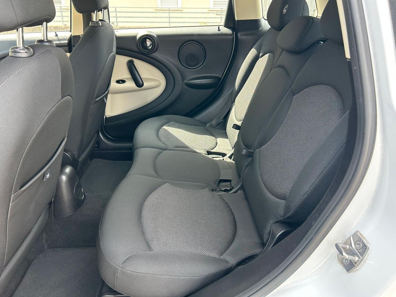 Mini Cooper D Countryman 1.6 2011