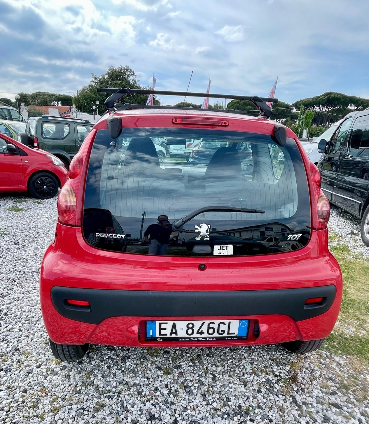 Peugeot 107 1.0 68CV 3p. Plaisir