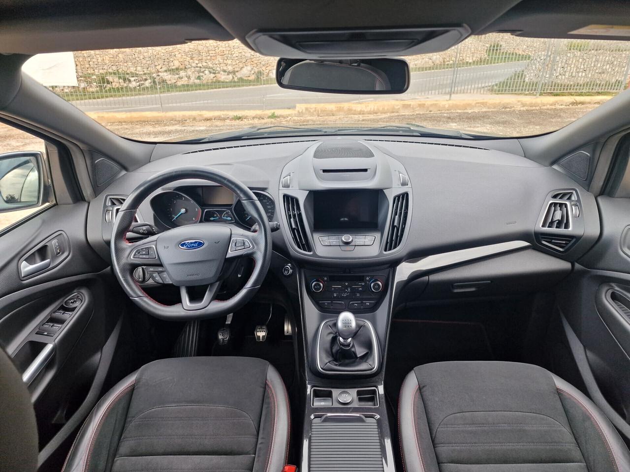 Ford Kuga 1.5 TDCI 120 CV S&S 2WD ST-Line