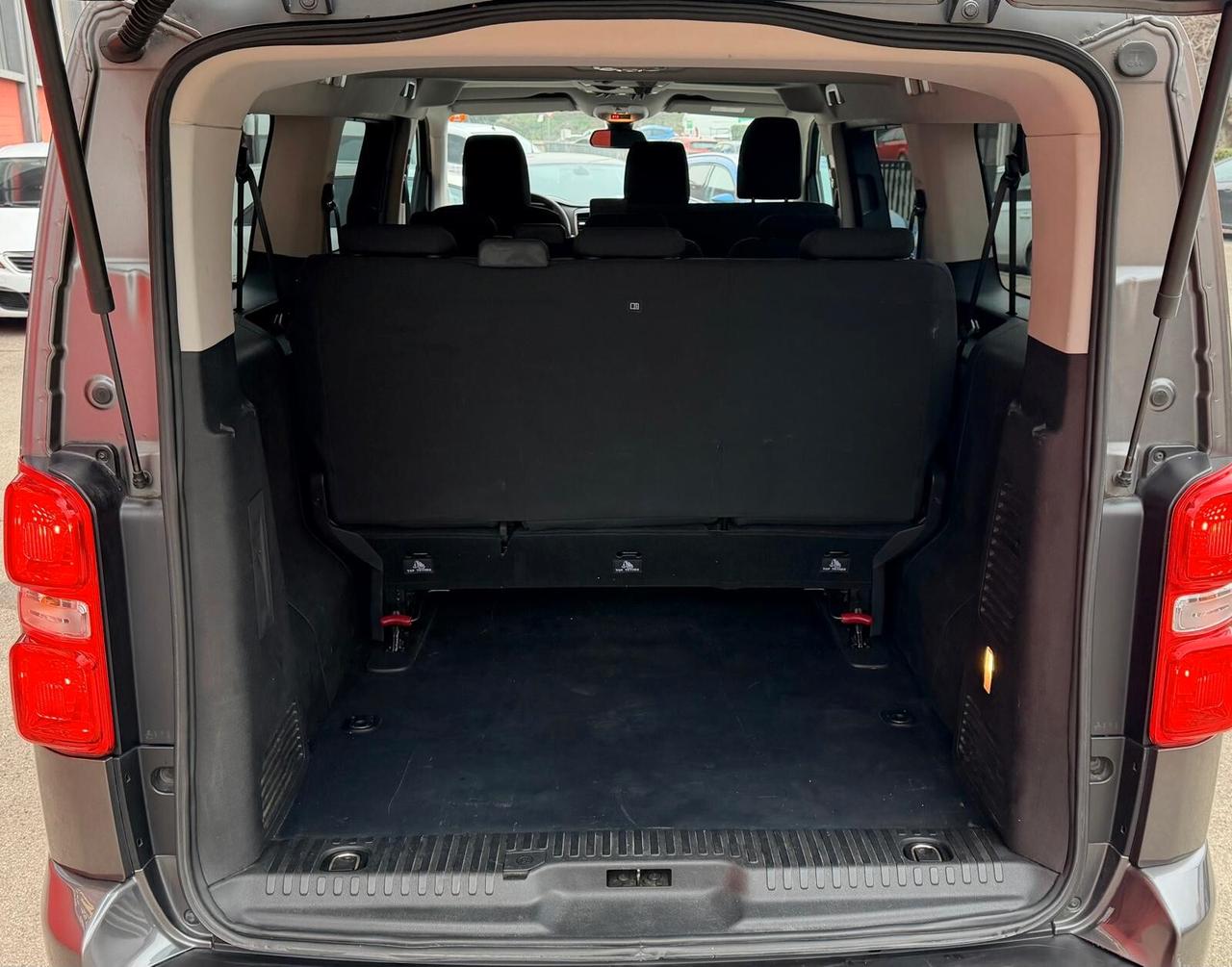 Peugeot Traveller BlueHDi 180 S&S EAT8 Long Allure