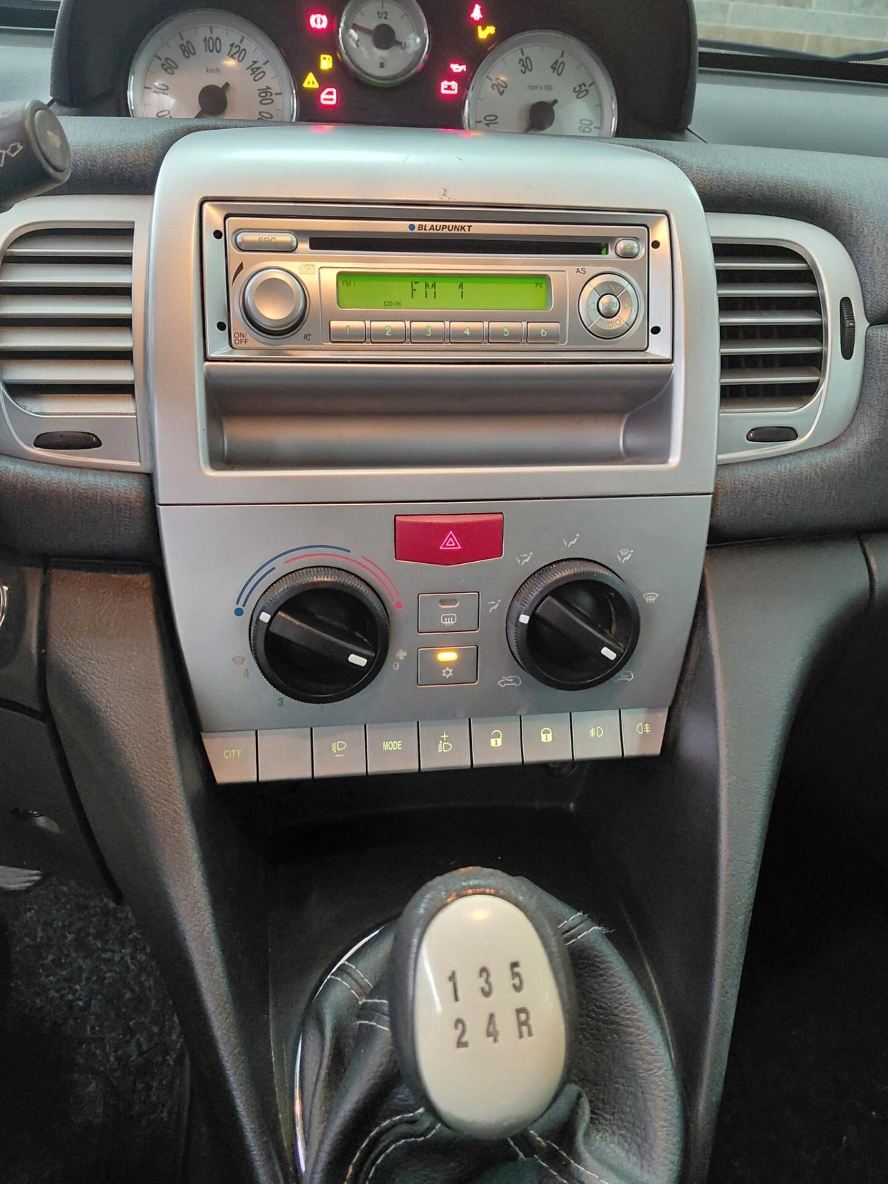 Lancia Ypsilon 1.4 Unyca Ecochic GPL