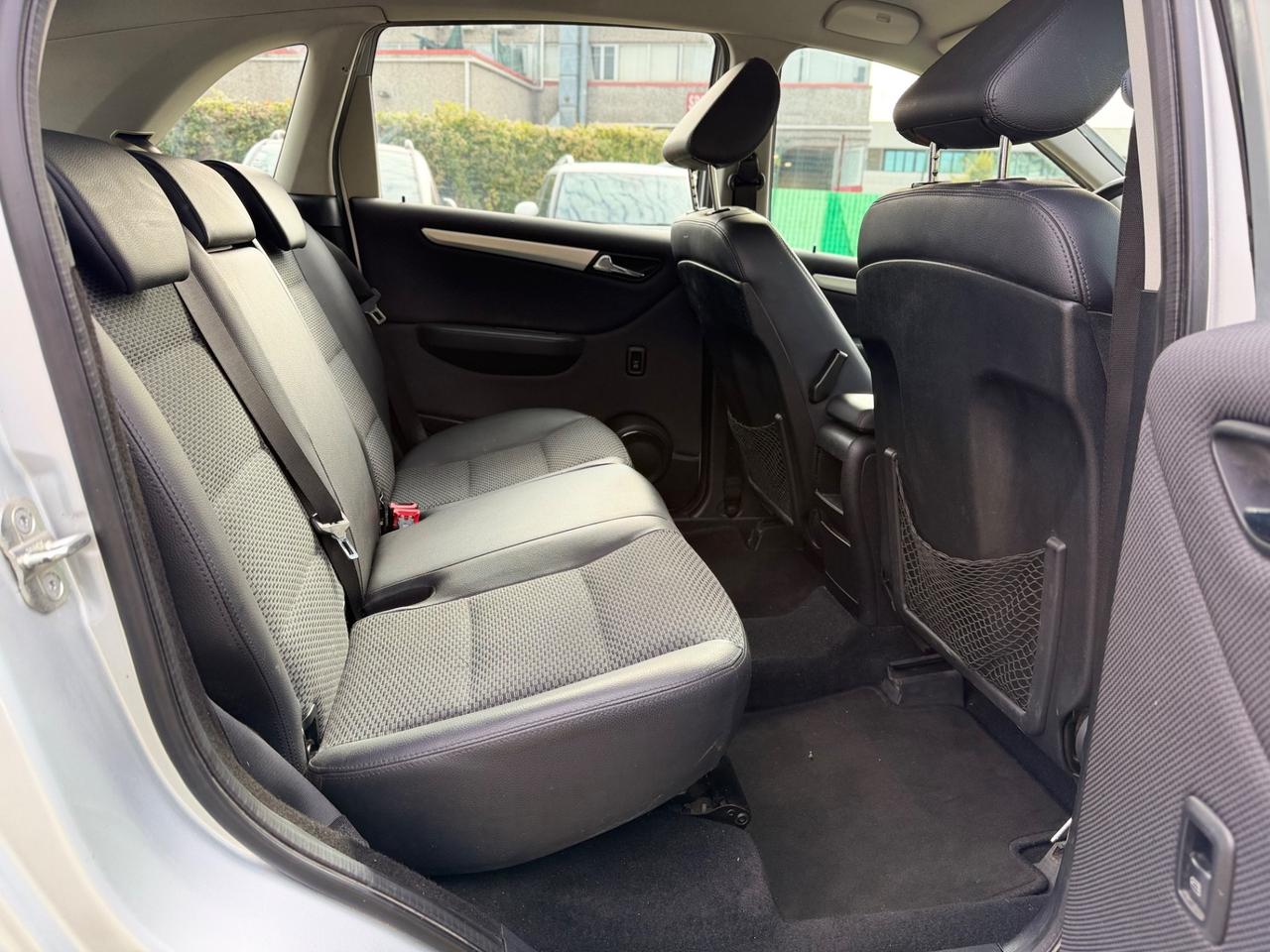 Mercedes-benz B 180 NGT BlueEFFICIENCY 2010