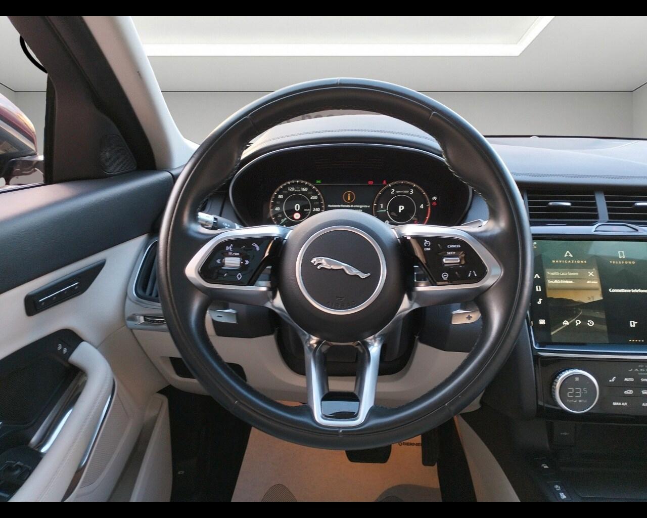 JAGUAR E-Pace (X540) E-Pace 2.0D I4 204 C...