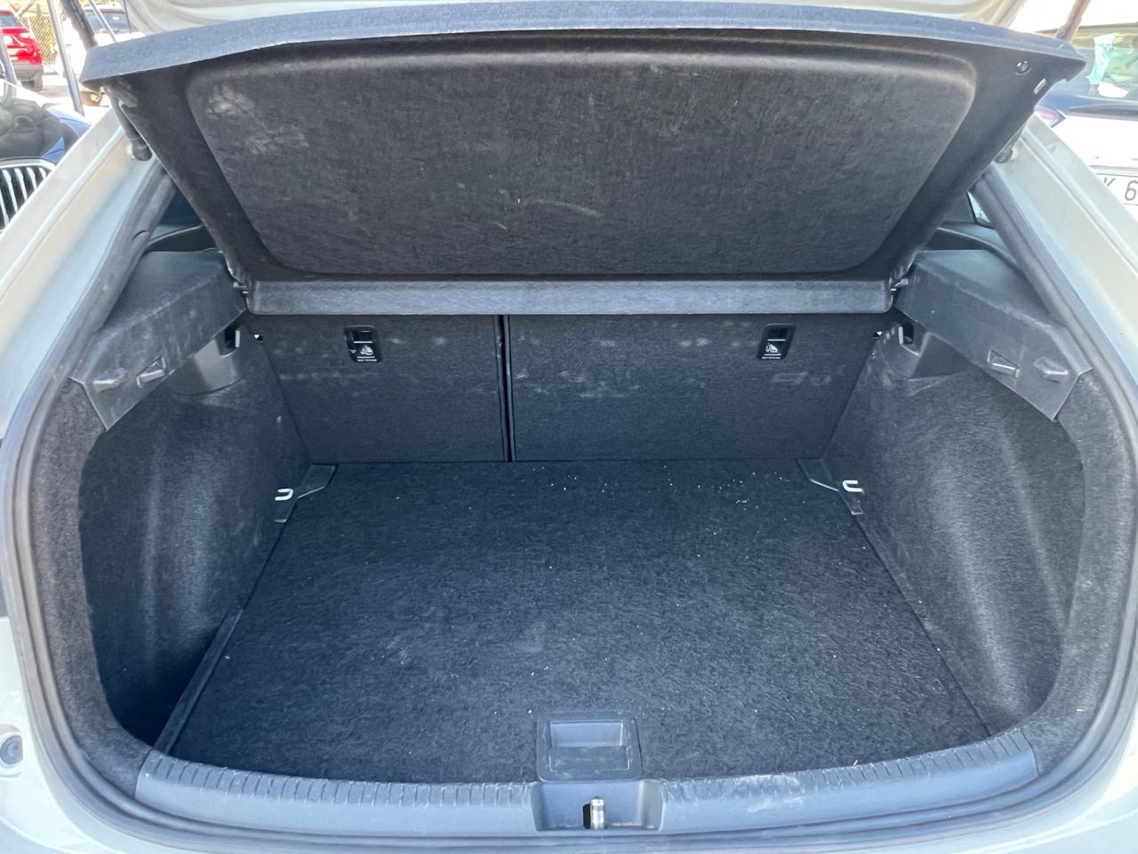 Volkswagen Taigo 1.0 TSI 110 CV R-Line TETTO APRIBILE / FINANZIABILE