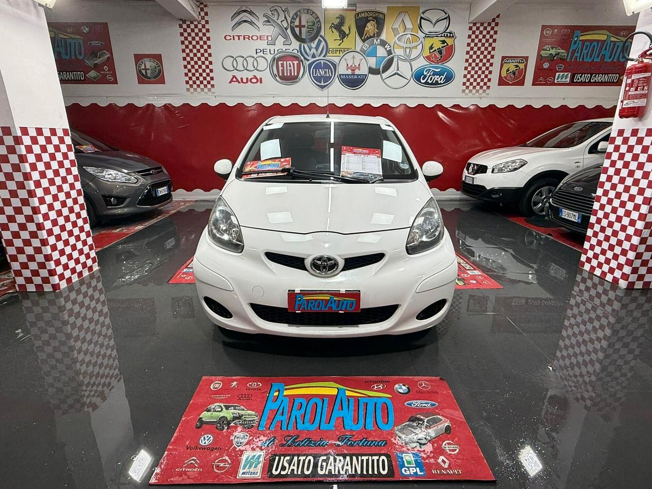 Toyota Aygo 1.0 68cv 5 porte Sol - 2011
