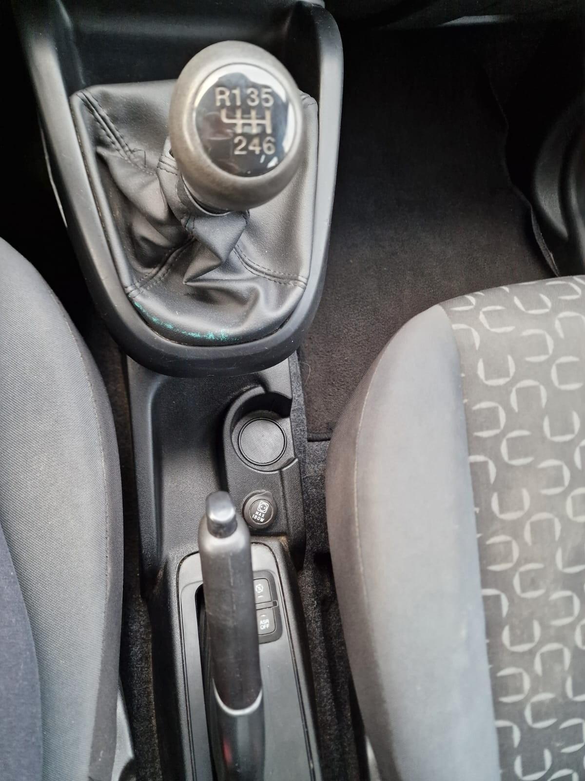 Fiat Doblo 1.6 MJT 16V trasporto disabili - 2012