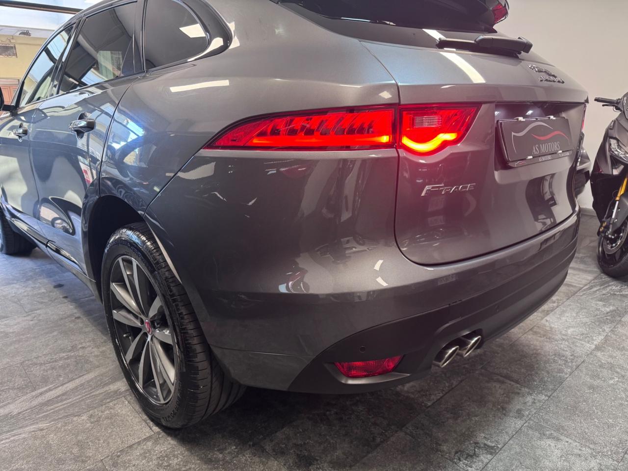 Jaguar F-Pace 2.0 D 180 CV R-Sport Finanziabile