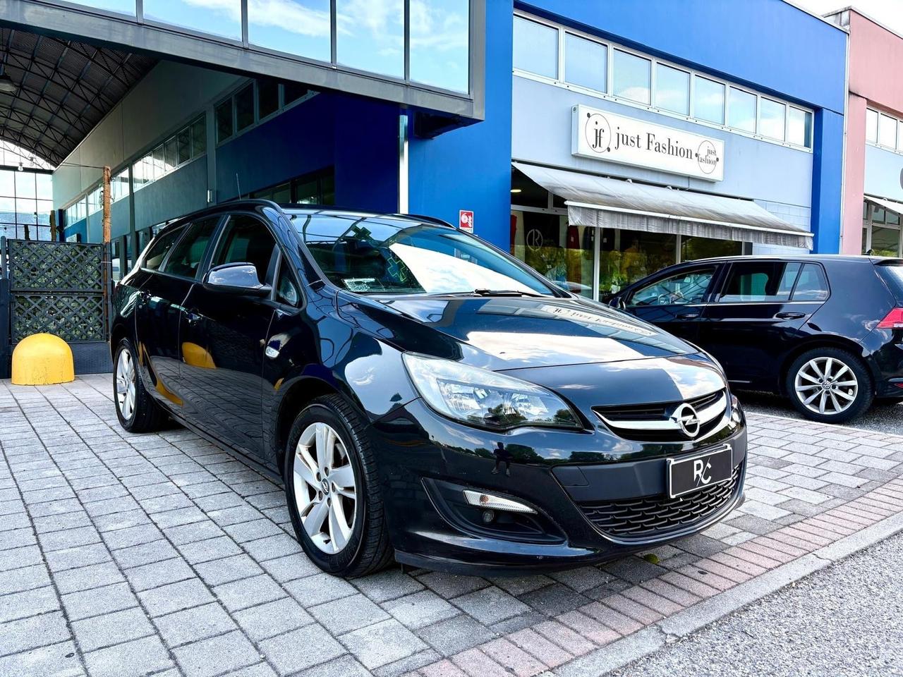 Opel Astra 1.7 CDTI 110CV Sports Tourer Neopatentati