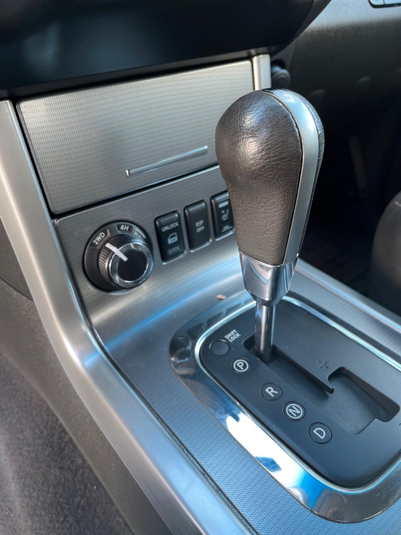 Nissan Navara 3.0 dCi 4 porte Double Cab LE V6