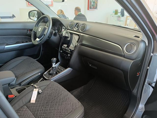 SUZUKI Vitara 1.4 Hybrid Top