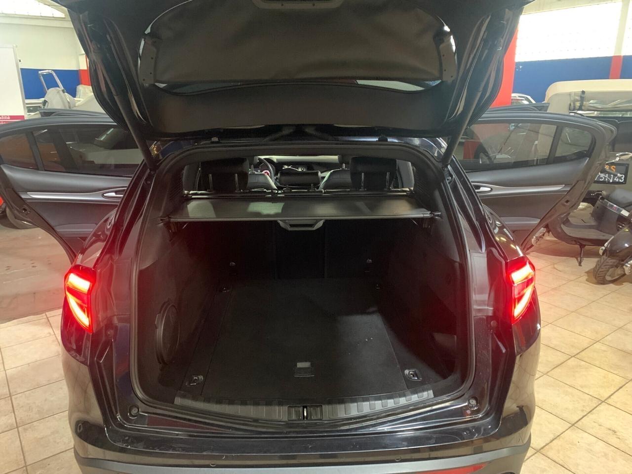 Alfa Romeo Stelvio 2.2 Turbodiesel 210 CV AT8 Q4 Executive