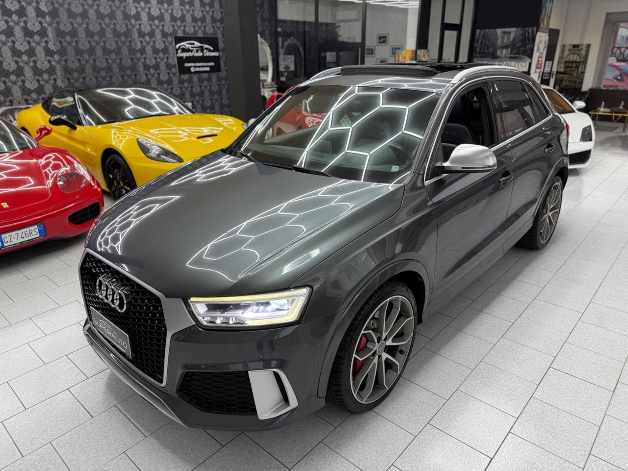 Audi Q3 RS 2.5 TFSI quattro S tronic