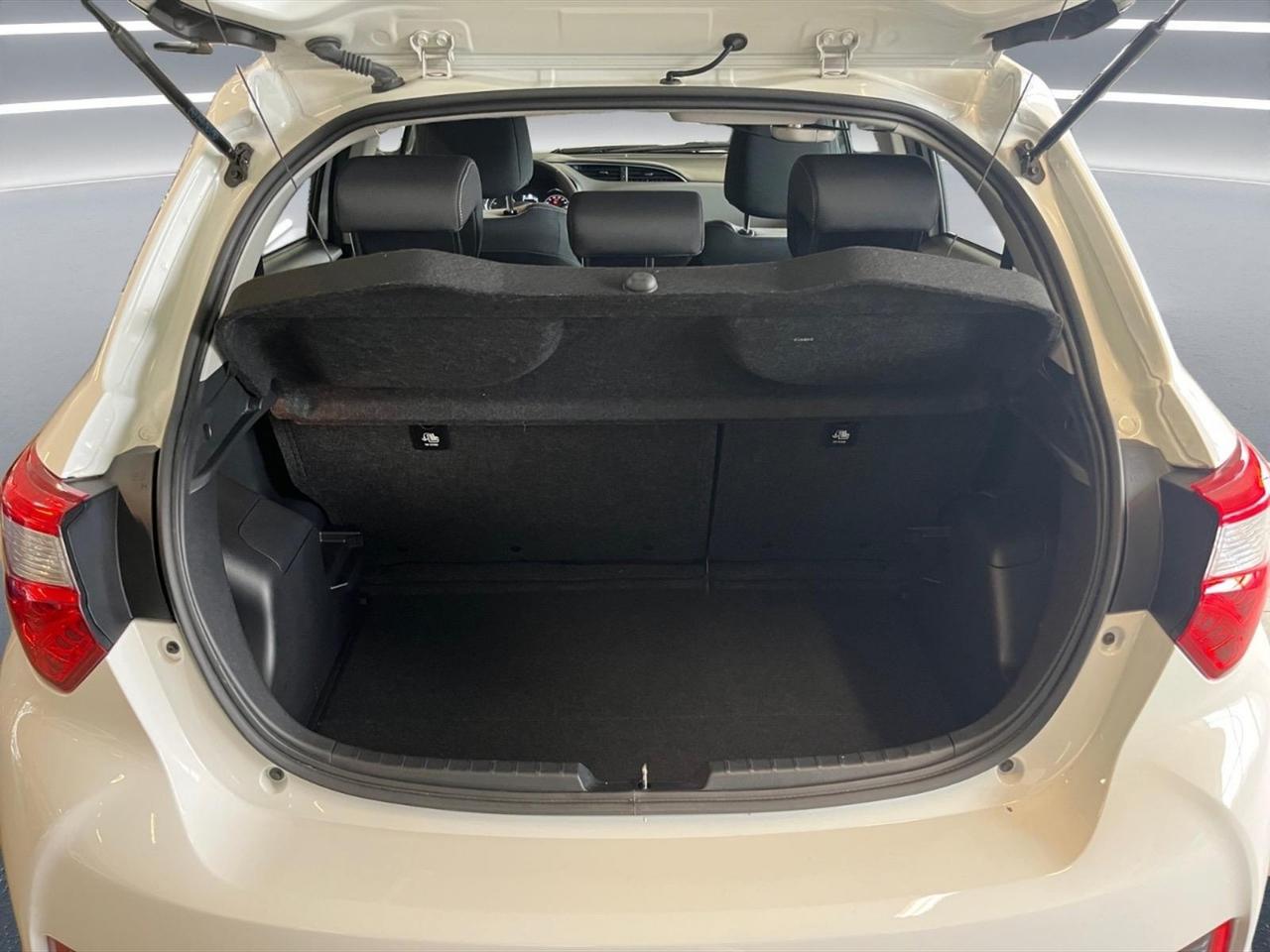 Toyota Yaris 5p 1.5h active